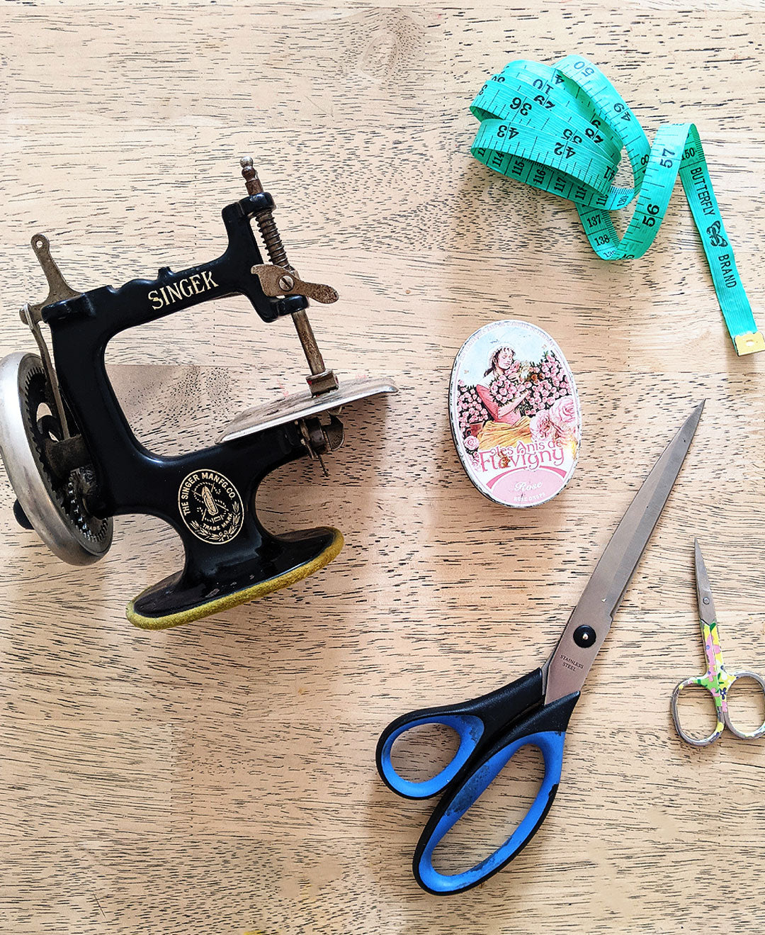 Sewing Course Duo: Mending by hand and with a sewing machine